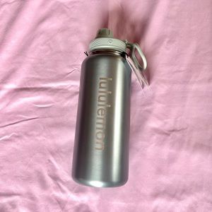 Lululemon Back to Life Sport Bottle 32oz in Powder Blue/Arctic Green